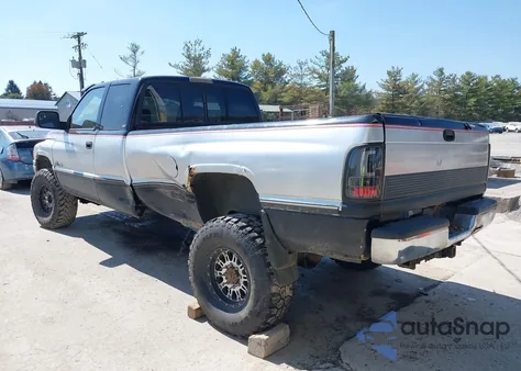 1997 Dodge Ram 2500 St z USA, uszkodzony, nr VIN 3B7KF23D2VG838289